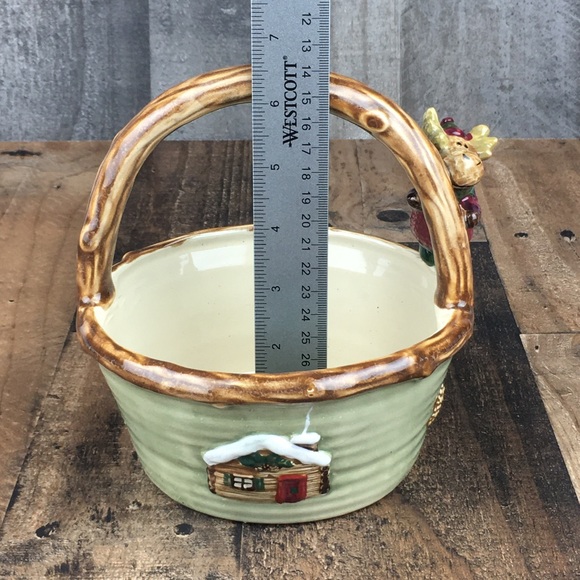 St. Nicholas Square Heartland Moose Handle Basket - Picture 11 of 11